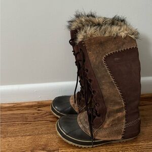 Sorel knee high cold weather boots size 8, great condition